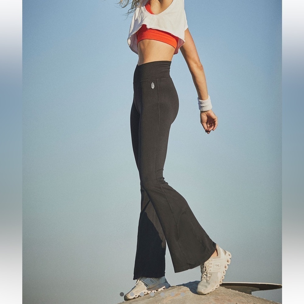 New Free People Movement Good Karma Flare Leggings XS/S